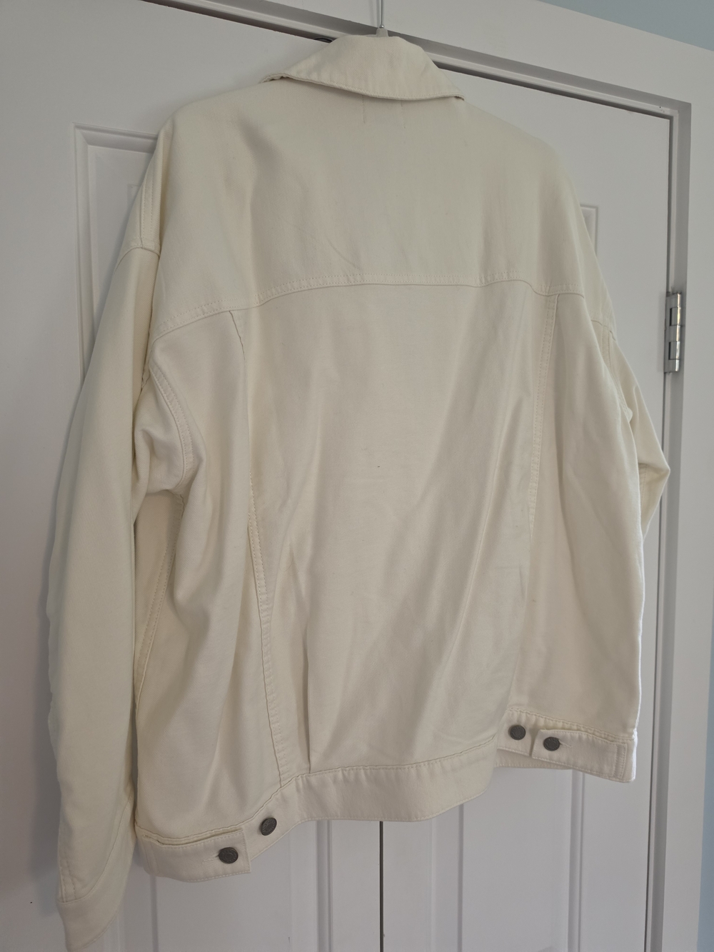 Faherty Off-White Button-Front Jean Jacket - Picture 6 of 9